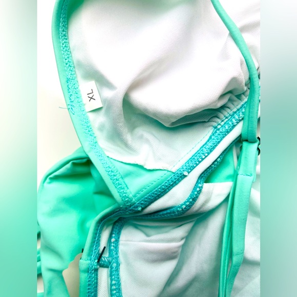 One-Piece Swimsuit NWT - Picture 4 of 4